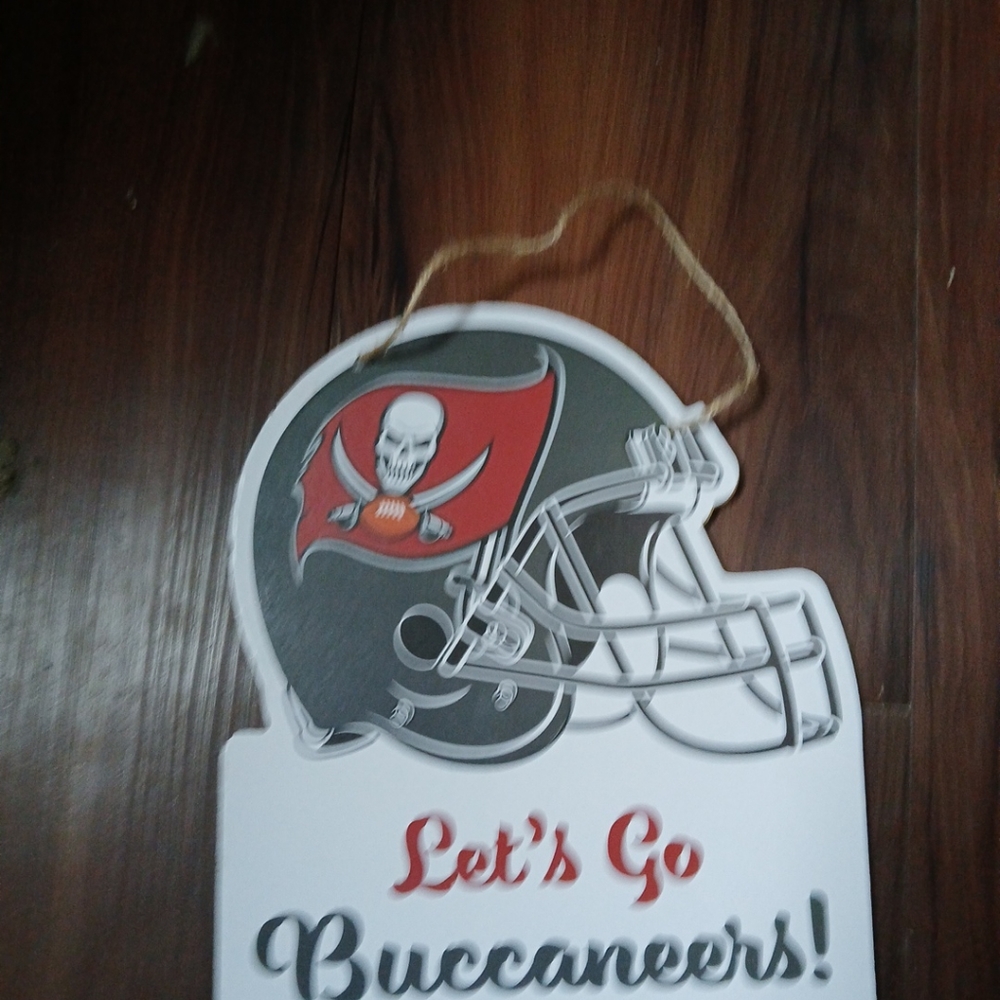 Tampa bay buccaneers sign